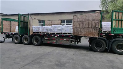 Luchtaigh an coimeádán agus déan é a chur ar ceal